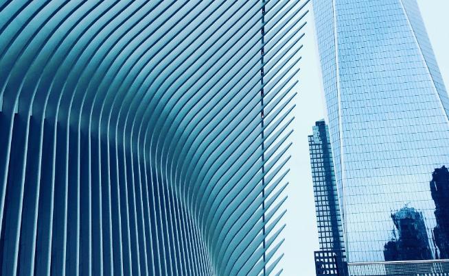 建筑公司的法人如何變更，資質(zhì)也要變更嗎？